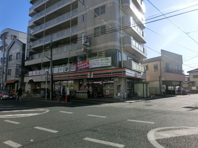 コンビニ　セブンイレブン（コンビニ）まで794m