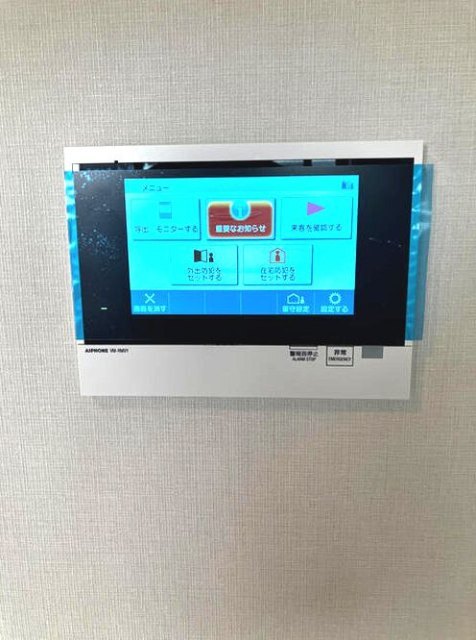 玄関　モニター付きインターホン