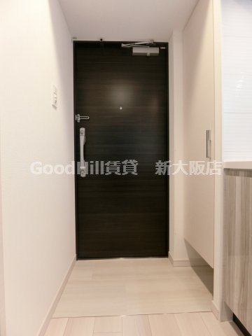 玄関　S-RESIDENCE新大阪Rish