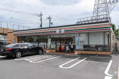 コンビニ　セブンイレブン 板橋高島平9丁目店（コンビニ）まで359m