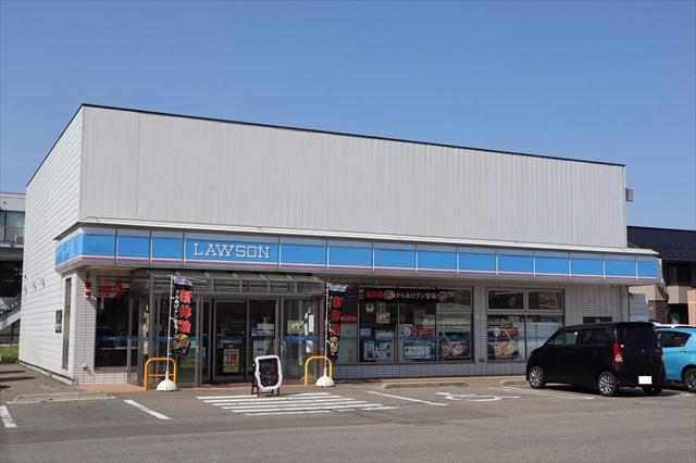 コンビニ　ローソン秋田広面蓮沼店（コンビニ）まで162m