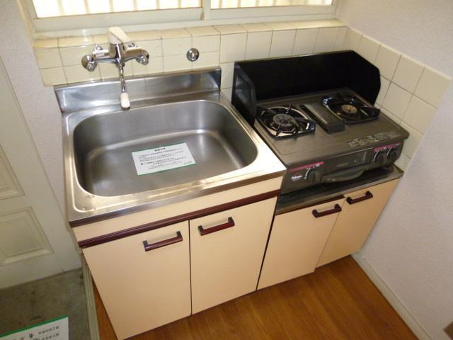 キッチン　2口コンロ付いています