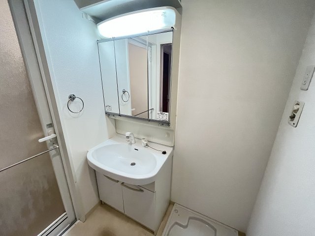 洗面設備　コンパクトで使いやすい洗面所