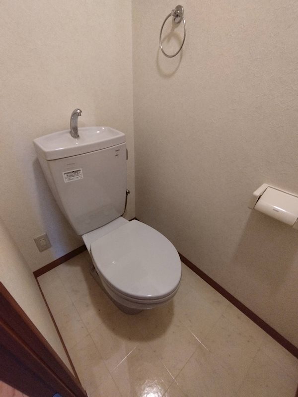 トイレ　別部屋写真