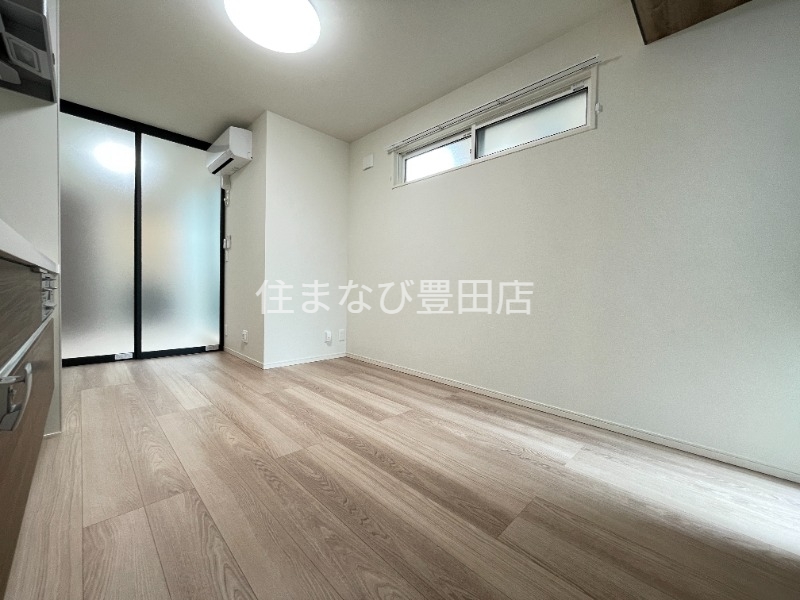 セレスティア東梅坪の居間写真
