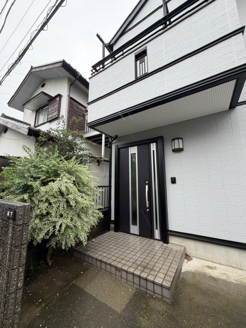 円蔵注文住宅戸建て貸家の玄関写真