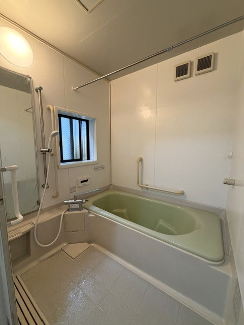 円蔵注文住宅戸建て貸家の風呂写真