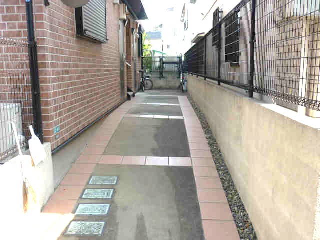 LS CREW Jの外観写真