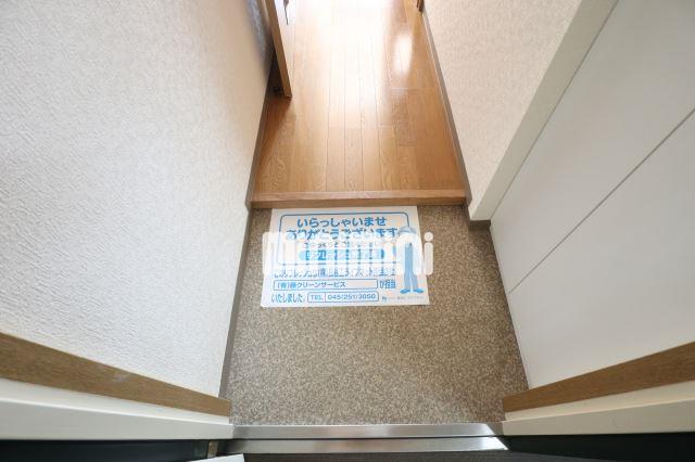 玄関　＊別部屋参考写真