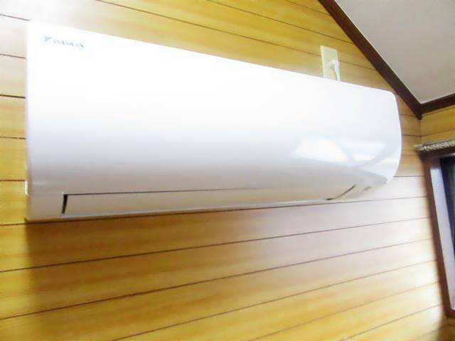 その他　居室にエアコンが完備しています。