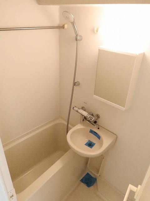 バス・シャワールーム　バス※別部屋参考写真