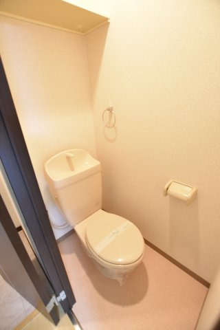 トイレ　別号室の画像です。ご参考下さい