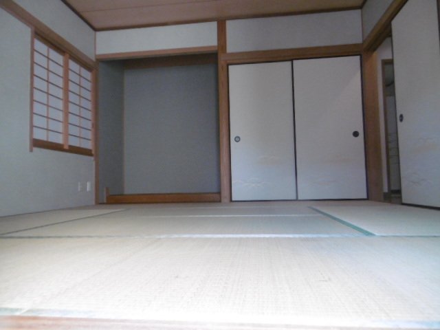 井吹台東町6丁目戸建ての居間写真