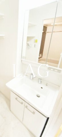 洗面設備　独立洗面台です。
