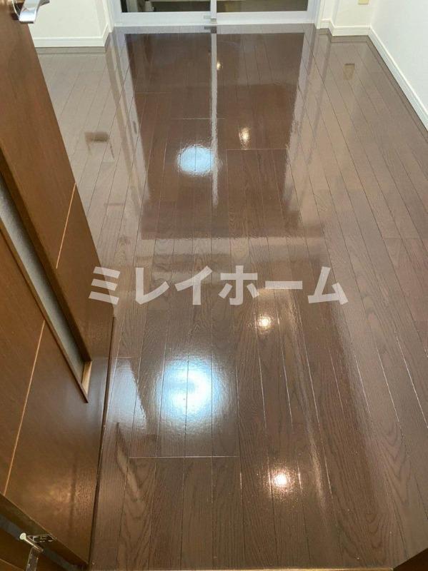 居室・リビング　同建物内別のお部屋の参考写真になります。