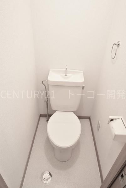 トイレ　別部屋の参考写真です。現況有姿