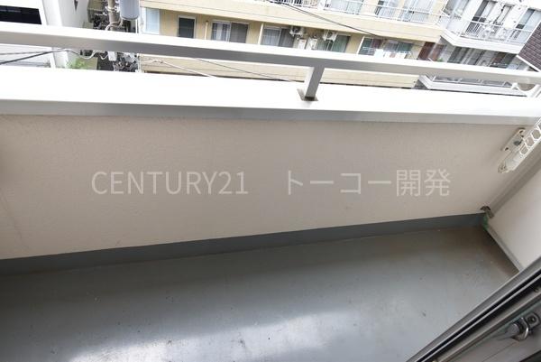 バルコニー　別部屋の参考写真です。現況有姿