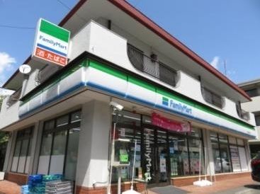 コンビニ　ファミリーマート田園都市鷺沼店（コンビニ）まで670m
