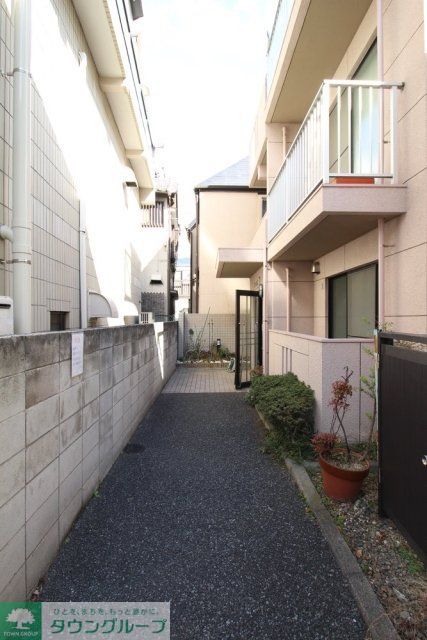 東京メトロ丸ノ内線 中野坂上駅 徒歩2分 3階建 築29年の外観写真