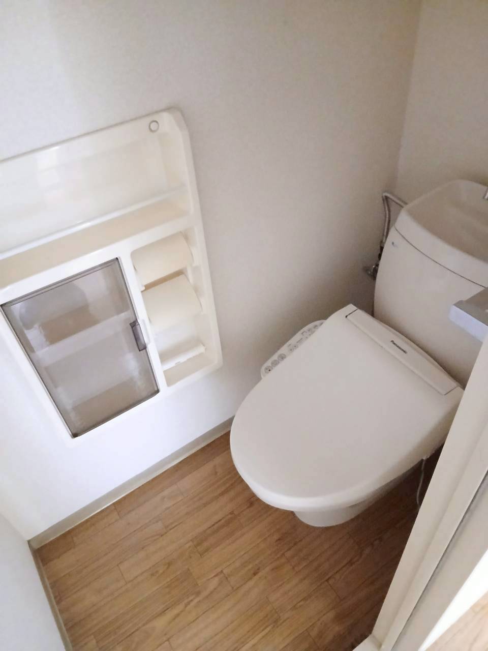 トイレ　落ち着いたトイレです