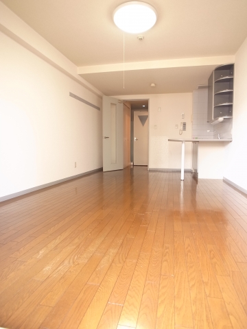 居室・リビング　広いお部屋はワンフロアで１０帖オーバー