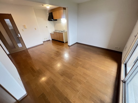長楽寺マンションII号館の居間写真