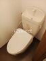 トイレ　温水洗浄便座付きのトイレです