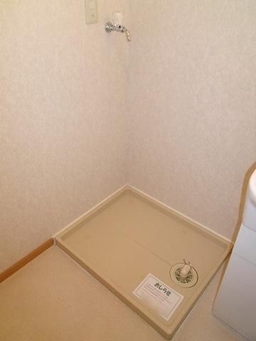 その他設備　室内洗濯機置場です