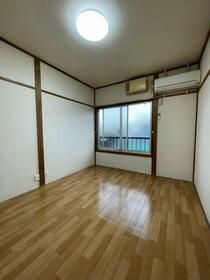 ファイブコーポ中町の居間写真
