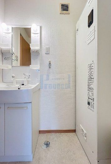 その他設備　室内洗濯機置き場です