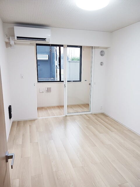 西武拝島線 武蔵砂川駅 徒歩14分 3階建 築1年の居間写真