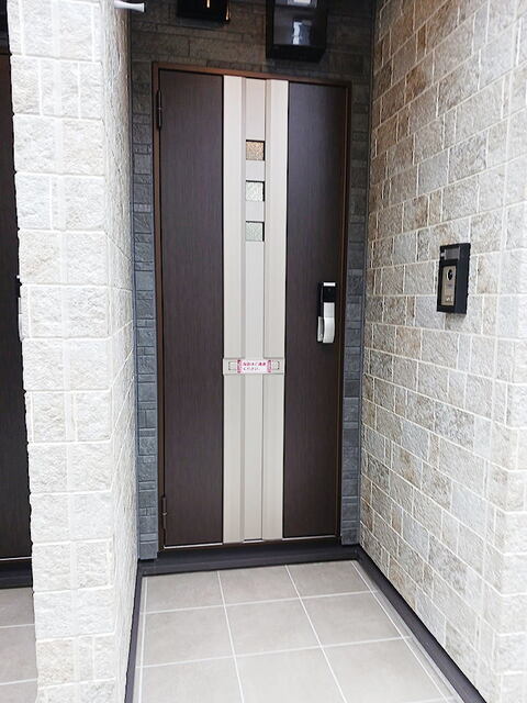西武拝島線 武蔵砂川駅 徒歩14分 3階建 築1年の玄関写真