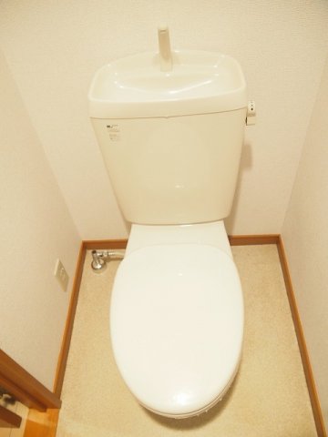 トイレ　ゆったりとした空間のトイレです