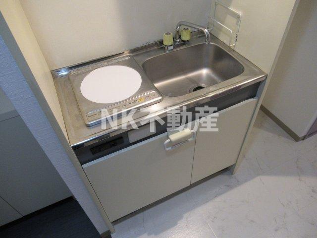 キッチン　コンパクトなキッチンで掃除もラクラク