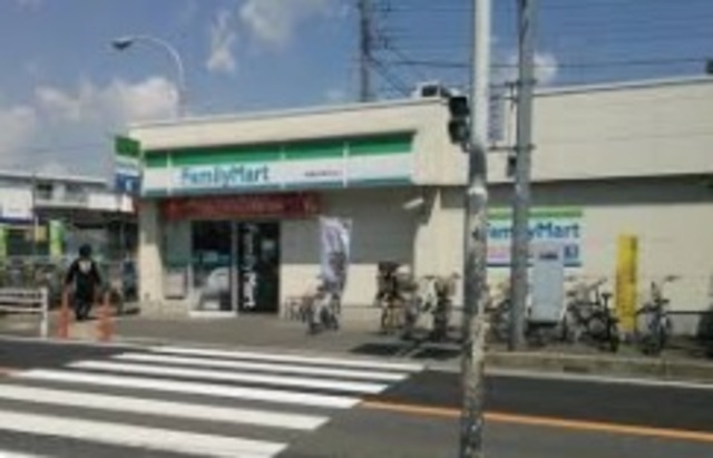 コンビニ　ファミリーマート船橋法典駅前店（コンビニ）まで338m