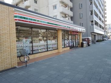 【横浜市鶴見区向井町のマンションのコンビニ】