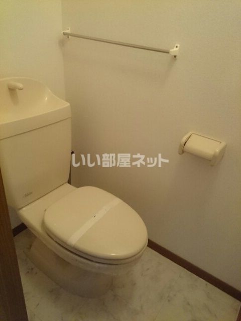 【サプリーム２のトイレ】