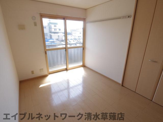 居室・リビング　使いやすい居間です