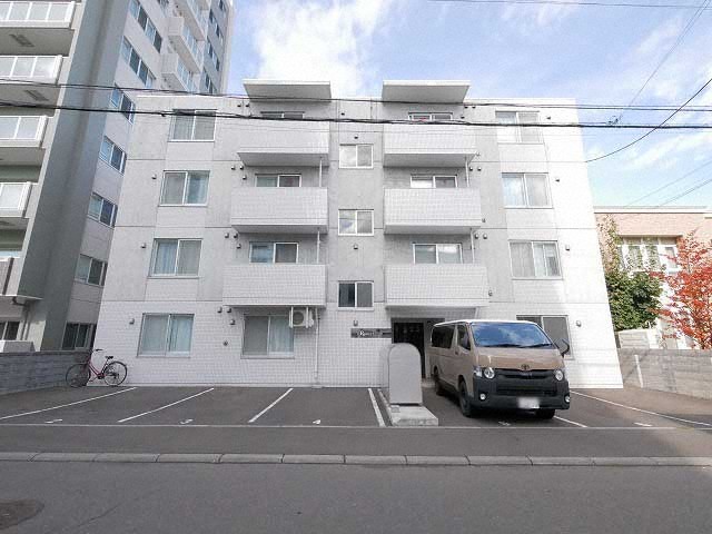 北海道札幌市豊平区平岸四条２（マンション）の賃貸物件の外観