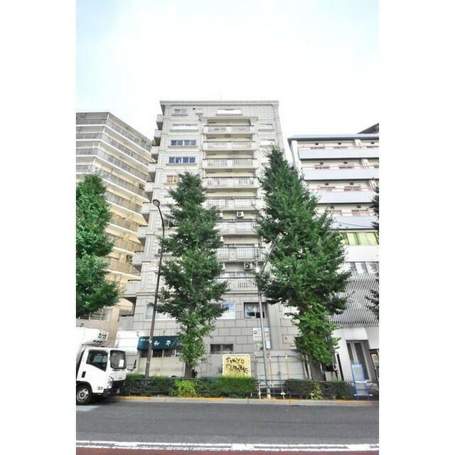 渋谷区千駄ヶ谷のマンションの建物外観