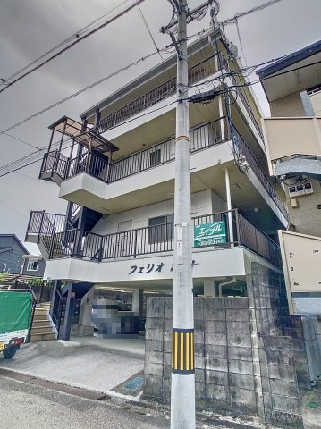 建物外観　現況が相違する場合は現況を優先致します。