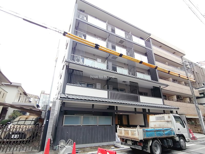 京都市中京区鍵屋町のマンションの建物外観