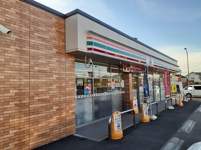 コンビニ　セブンイレブン福島渡利弁天山前（コンビニ）まで800m