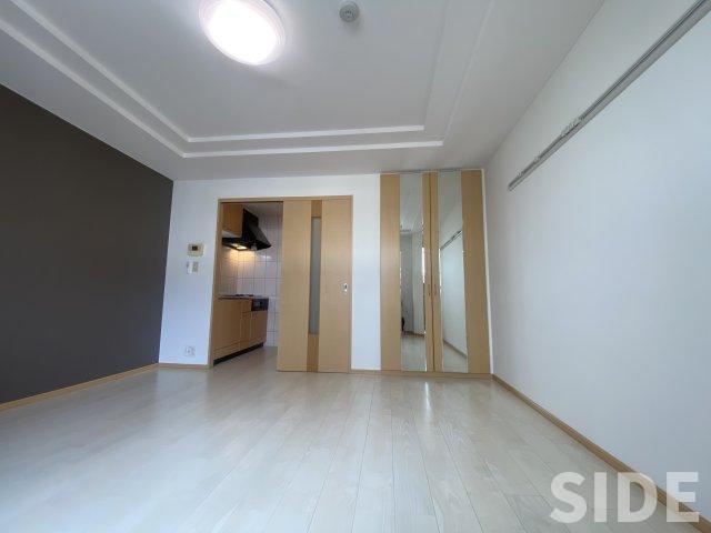 居室・リビング　※別号室参考画像