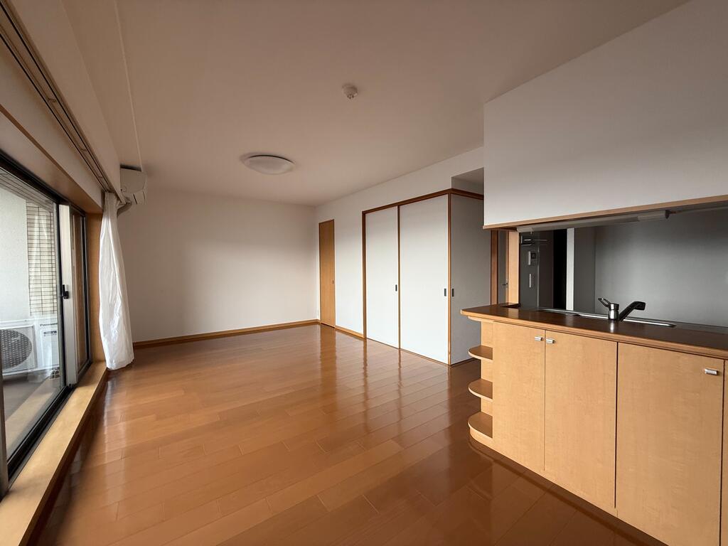 ポレスターブロードシティ岡山南の居間写真