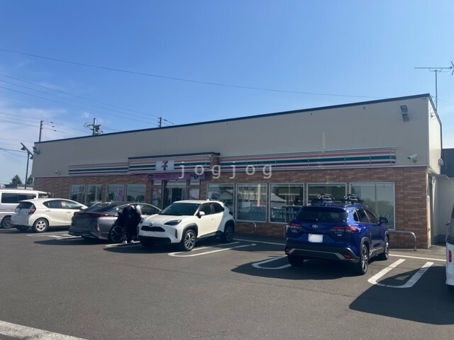 コンビニ　セブンイレブン十勝御影店（コンビニ）まで900m