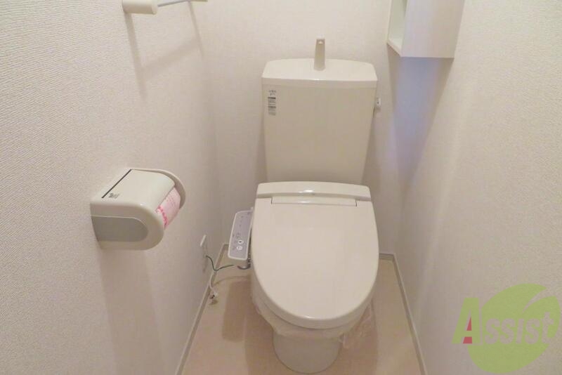 トイレ　温水機能トイレで毎日快適に使用出来ますね。