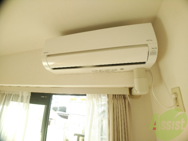 その他設備　あらかじめエアコンがついています。夏も冬も快適です。