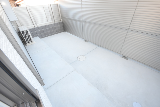 バルコニー　バルコニー