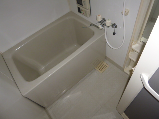 バス・シャワールーム　追い焚きバス